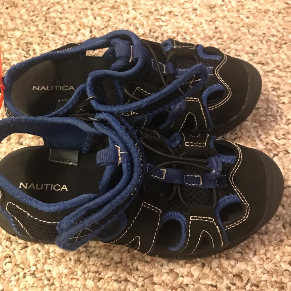 Blue Nautica Sandals in Boy Size 1